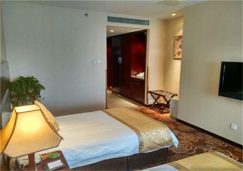 Zhongyi Pengao Hotel