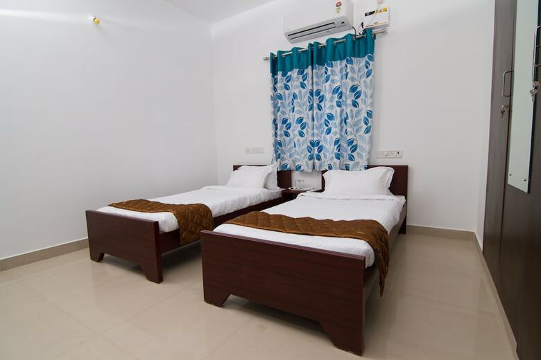 Apartamentos Phoenix Hospitality Services