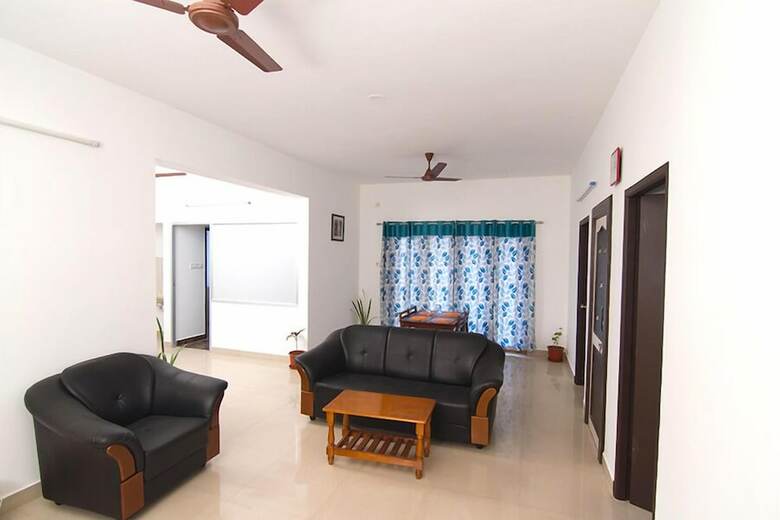 Apartamentos Phoenix Hospitality Services