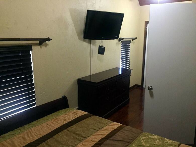 Apartamentos Brownstone Marlin Drive