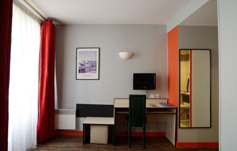 Hotel H�tel Pierre Nicole