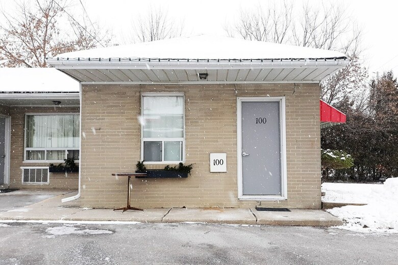 Motel Hotel Richmond Hill On North