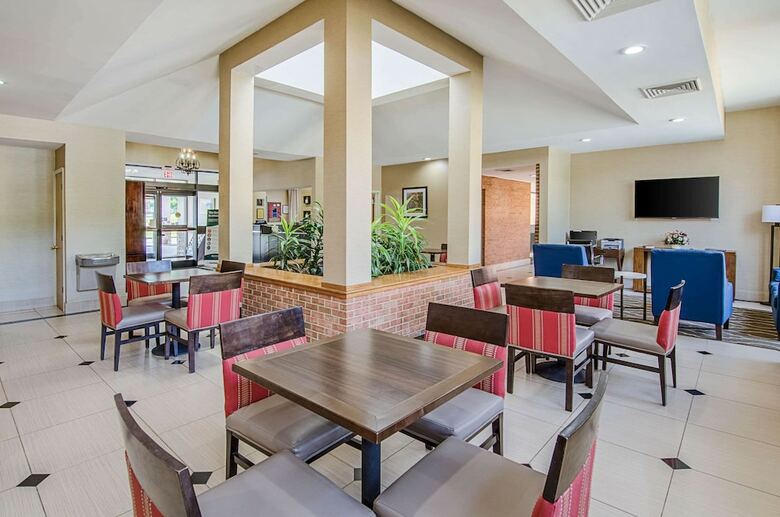 Hotel Comfort Inn