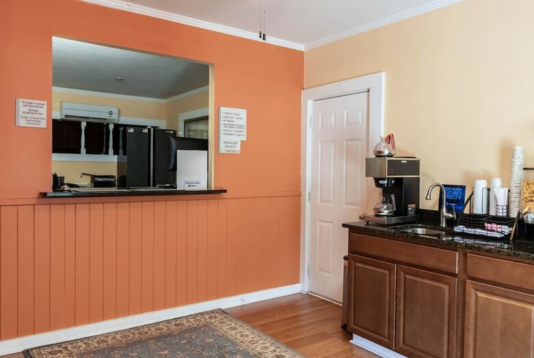 Motel Rodeway Inn & Suites