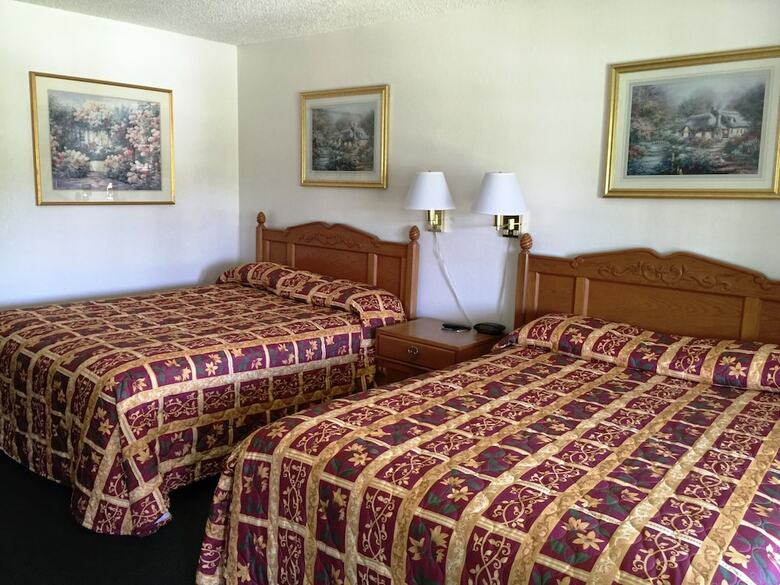 Motel 99 Palms Inn & Suites