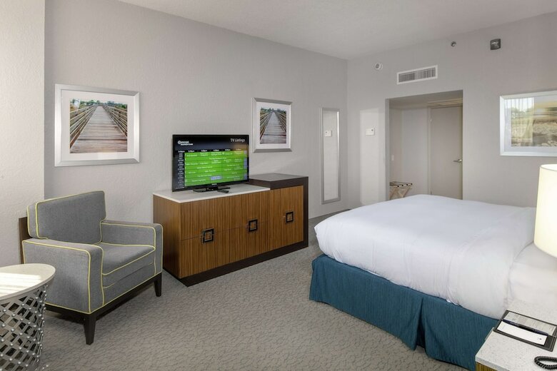 Doubletree By Hilton Hotel Jacksonville Airport