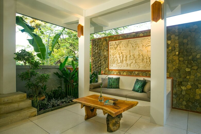 Hotel Pesantian Villa & Warung