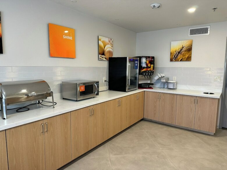 Hotel Comfort Suites At Tucson Mall