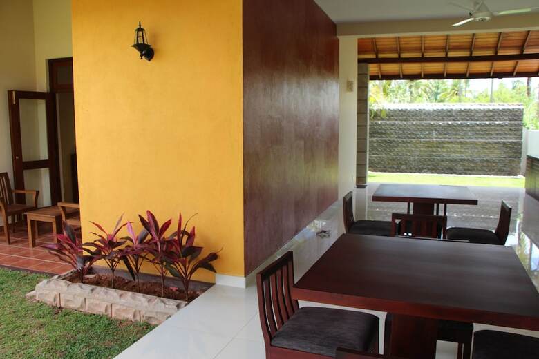 Hotel Airport Villa