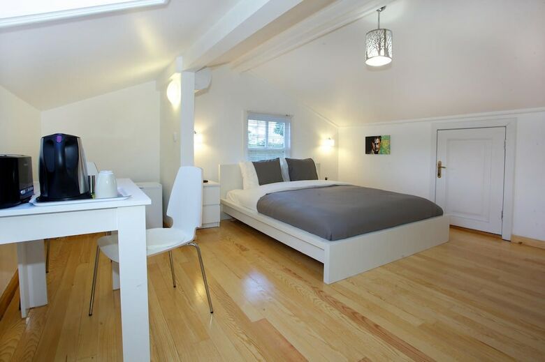 Pension Dreamer's B&B Cihangir