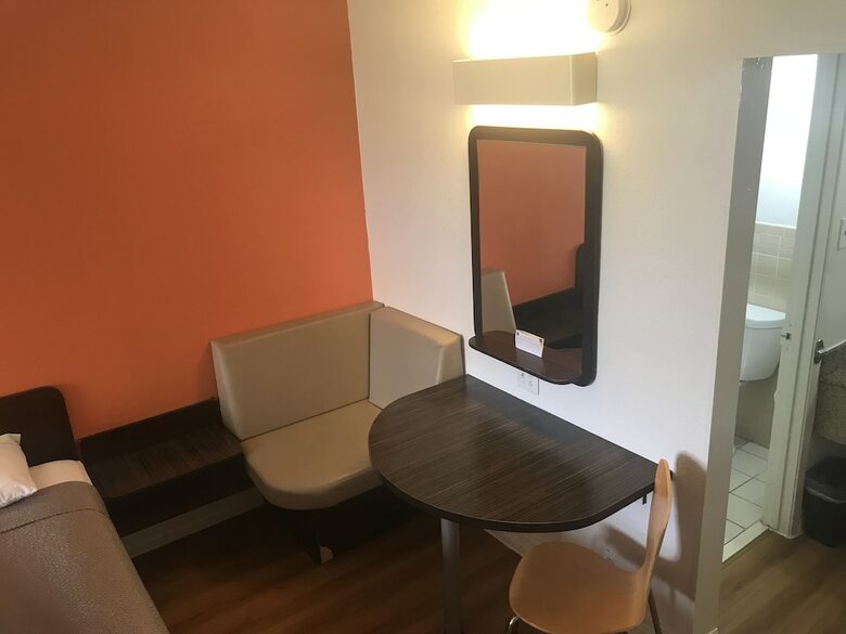 Motel 6 Houston, Tx - East