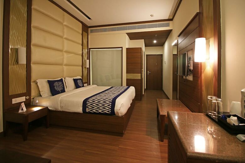 Hotel Arjun Clarks Inn Phagwara