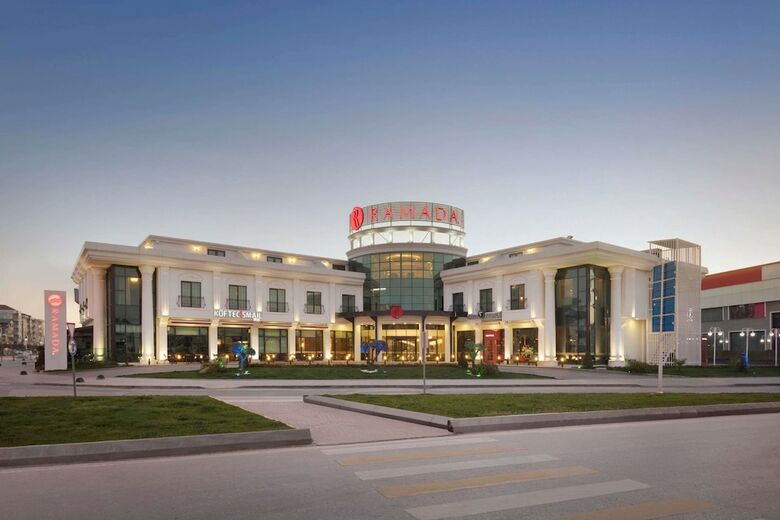 Hotel Ramada By Wyndham Sakarya