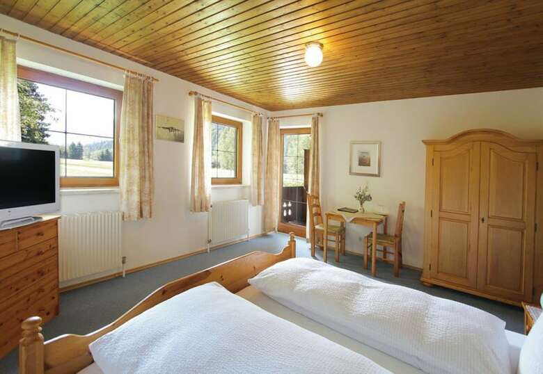 Bed & Breakfast Pension B�renwirt