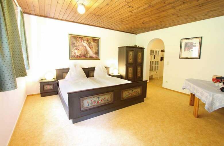 Bed & Breakfast Pension B�renwirt