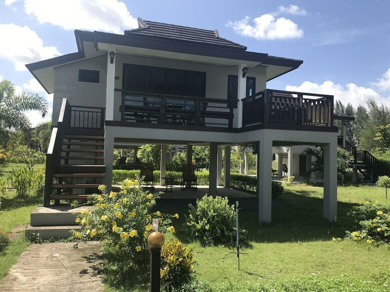 Hotel The Hip Resort @ Khao Lak