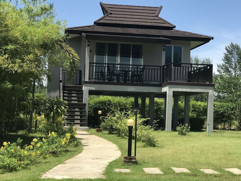 Hotel The Hip Resort @ Khao Lak