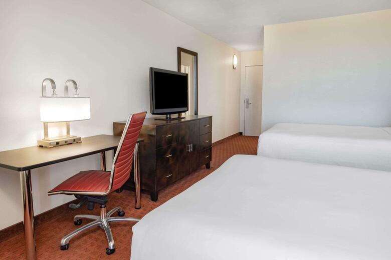 Crowne Plaza Hotel Sacramento Northeast