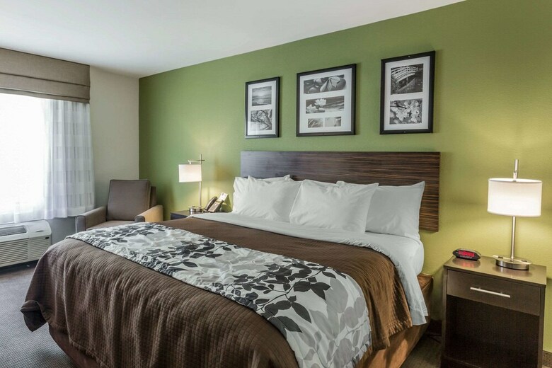 Hotel Sleep Inn & Suites