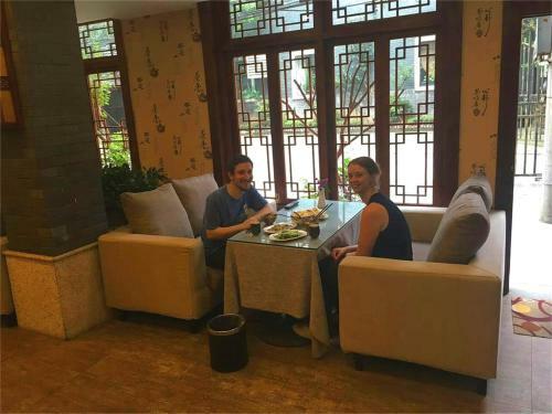 Hostal Longxinfang Garden Guest House
