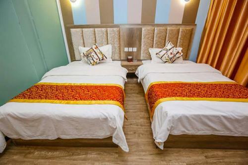 Yuhang Business Hotel
