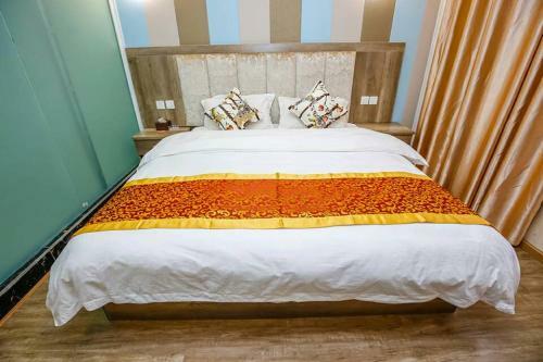 Yuhang Business Hotel