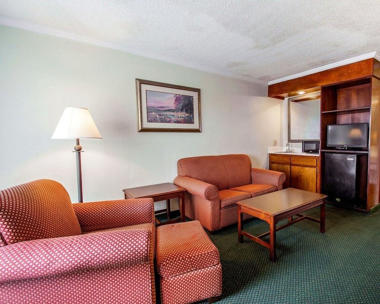Hotel Clarion Inn & Suites Dothan South