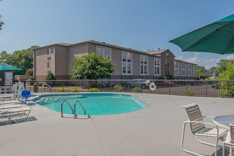Hotel Holiday Inn Express Roanoke-civic Center
