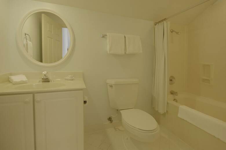 Shipyard Resort By Spinnaker Resorts
