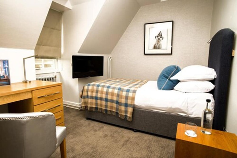 Barnett Hill - Luxury Hotel