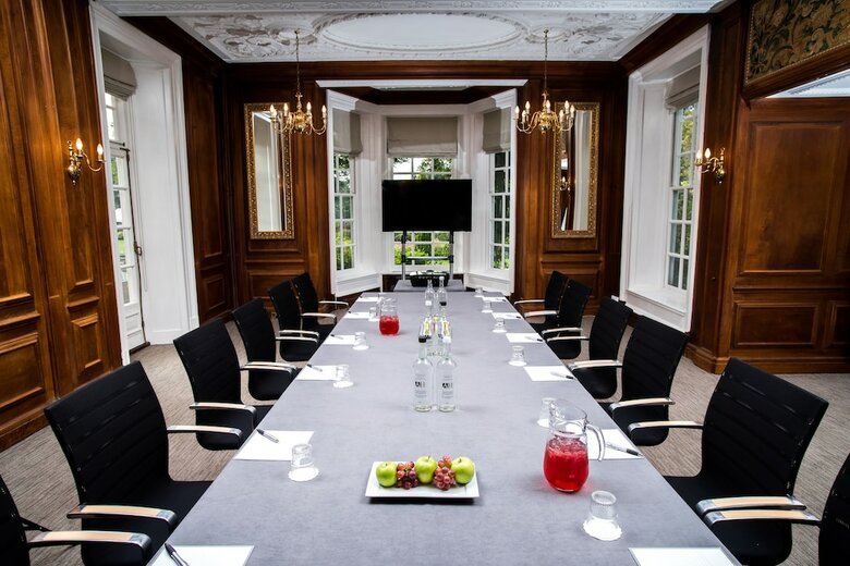 Barnett Hill - Luxury Hotel