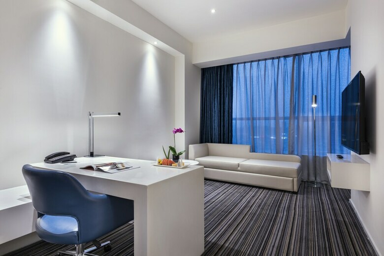 Grand Mercure Shanghai Century Park Hotel