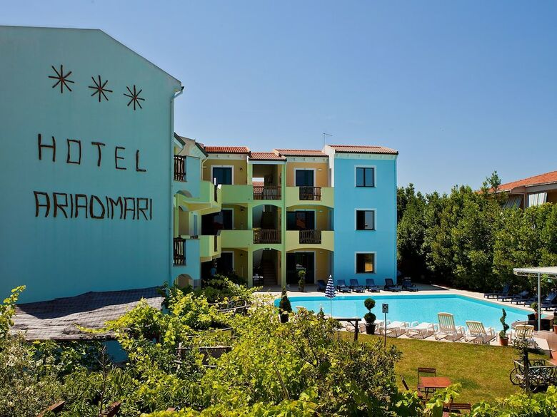 Ariadimari Hotel