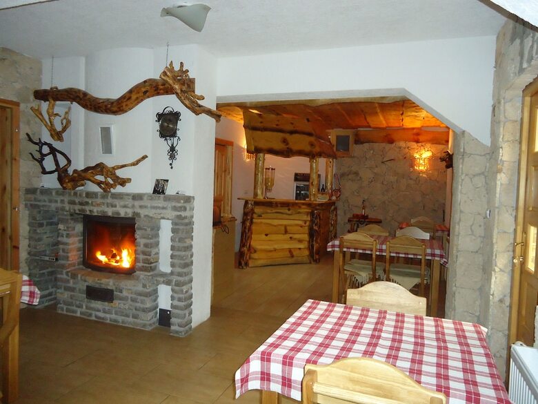 Hotel Pansion House Prijeboj