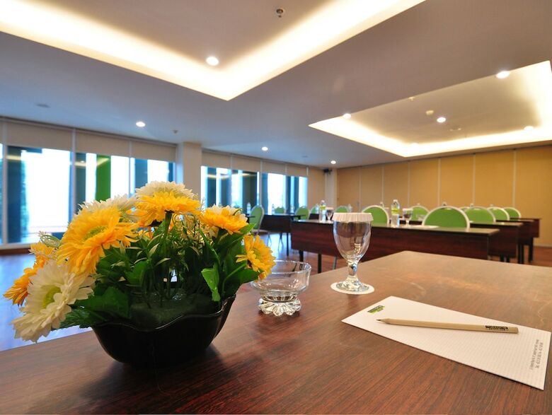 Hotel Maxonehotels.com At Kramat