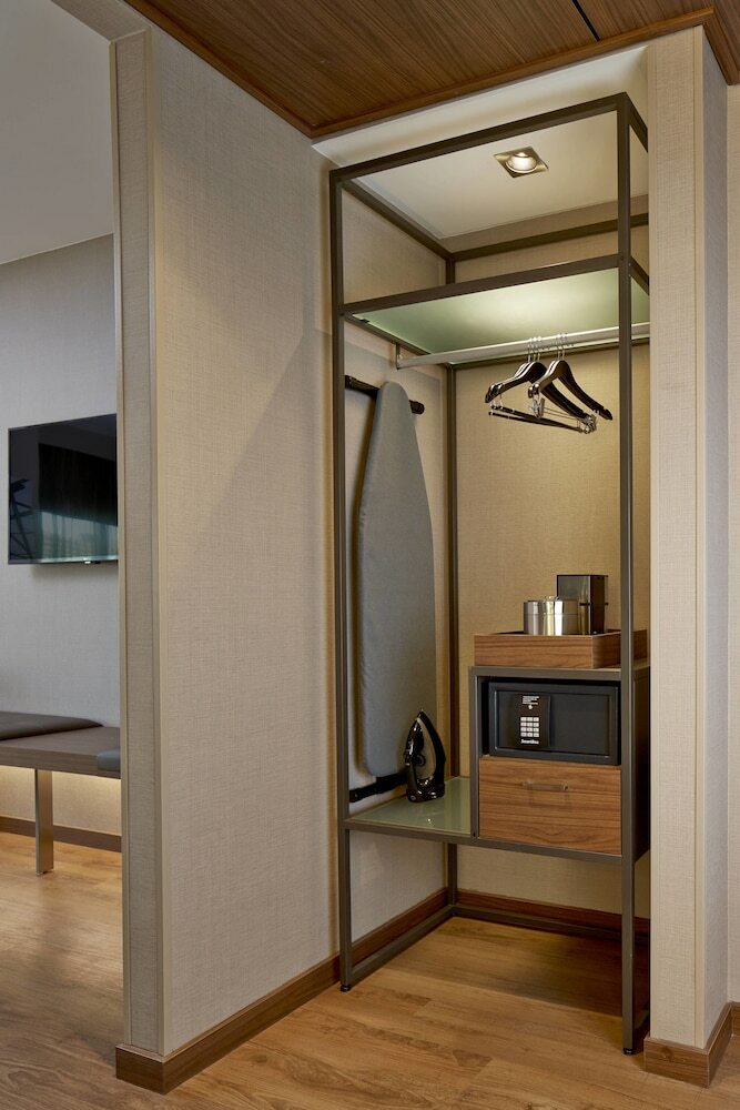 AC Hotel Atlanta Buckhead At Phipps Plaza