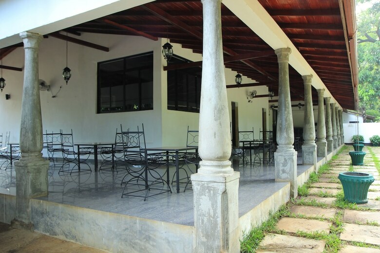 Hotel Dambulu Oya Family Park