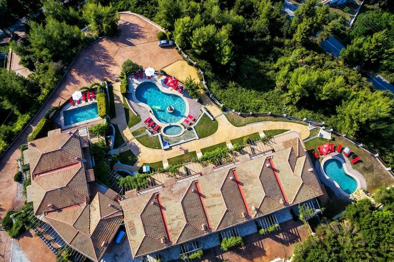 Akritas Ef Zin Villas & Suites