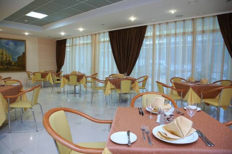Petro Sport Hotel