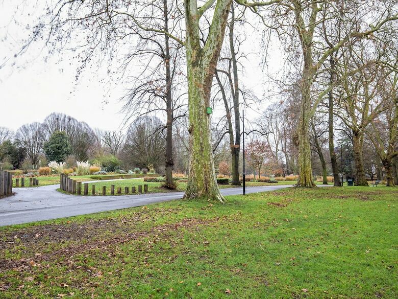 Oyo Tamtam Acton Hotel