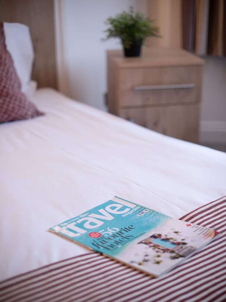 Oyo Tamtam Acton Hotel