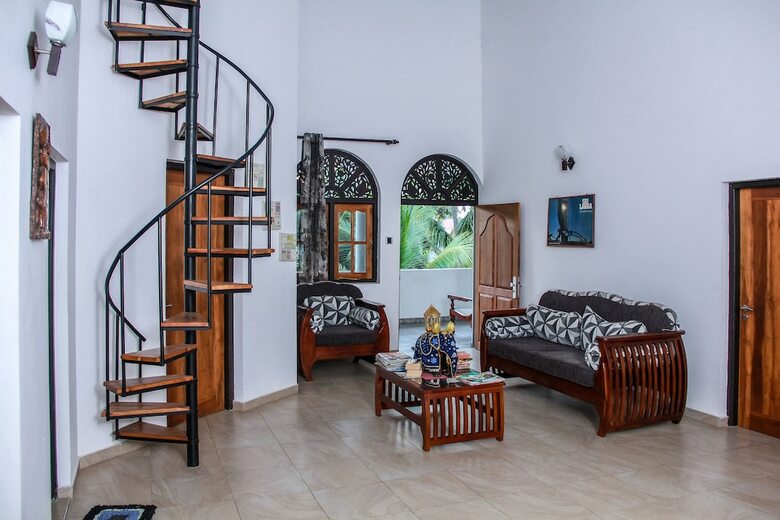 Hotel Negombo Village