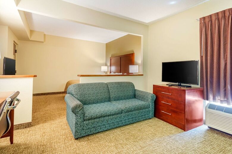 Hotel Quality Inn & Suites Olde Town