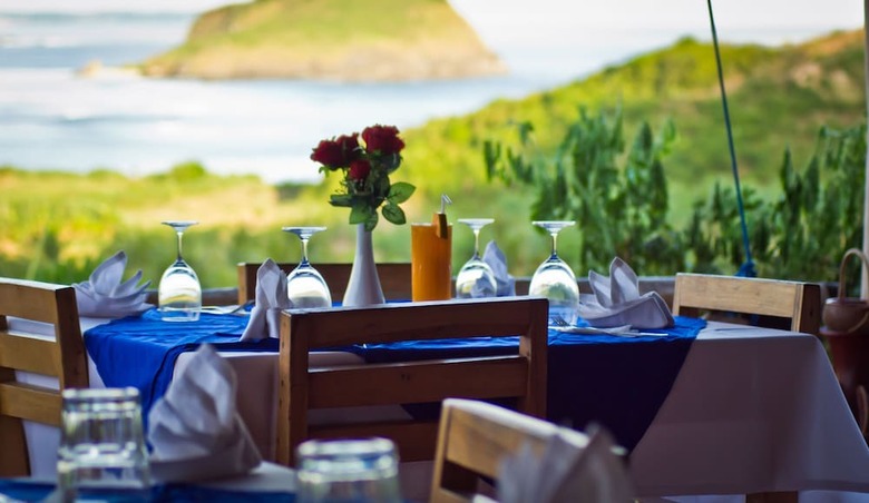 Hotel Blue Monkey Villas Resort & Ocean View