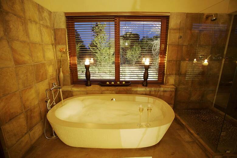 Posada Elephant Plains Game Lodge