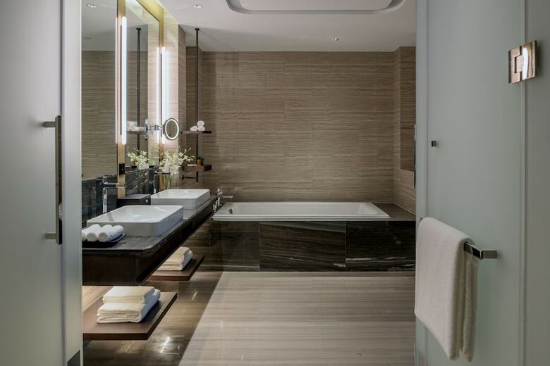 Hilton Jinan South Hotel & Residences