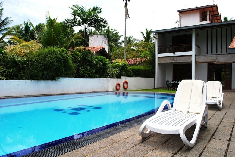 Hotel Okvin River Villa