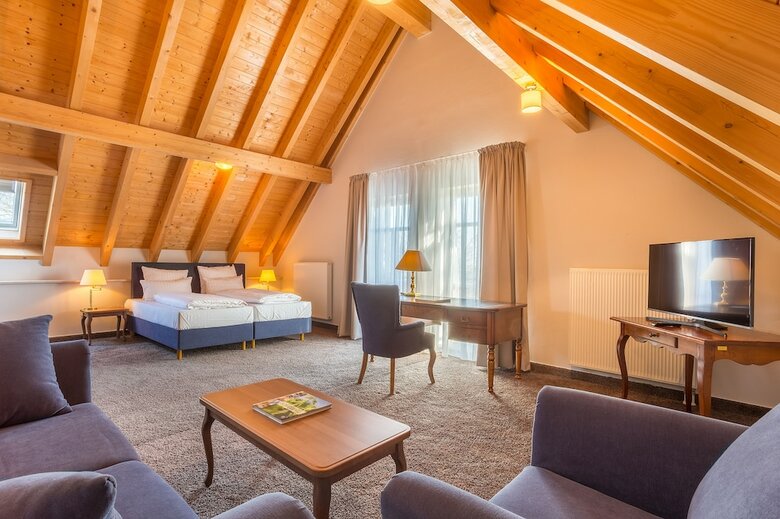 Halbersbacher. Hotel Annaberg