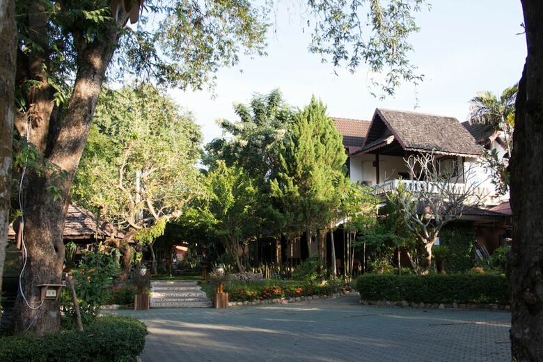 Hotel Baanplaidoi Resort