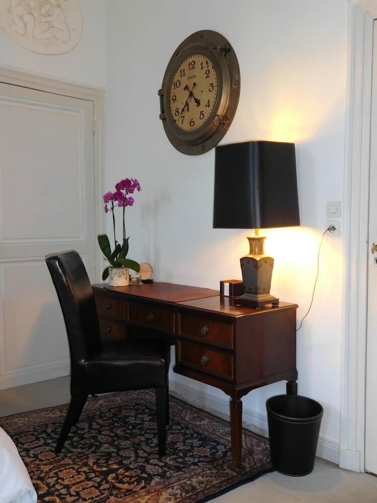 Bed & Breakfast Ch�teau De Courcelette